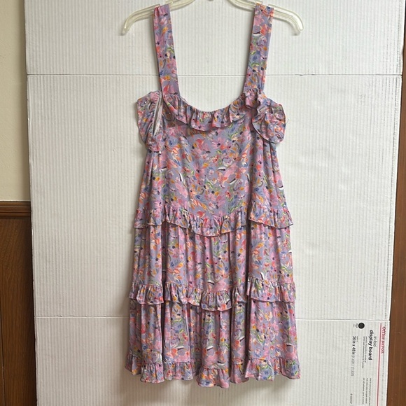 Olivaceous Dresses & Skirts - Olivaceous Tiered Dress W/Blue Background W/Flowers  Size Junior Medium